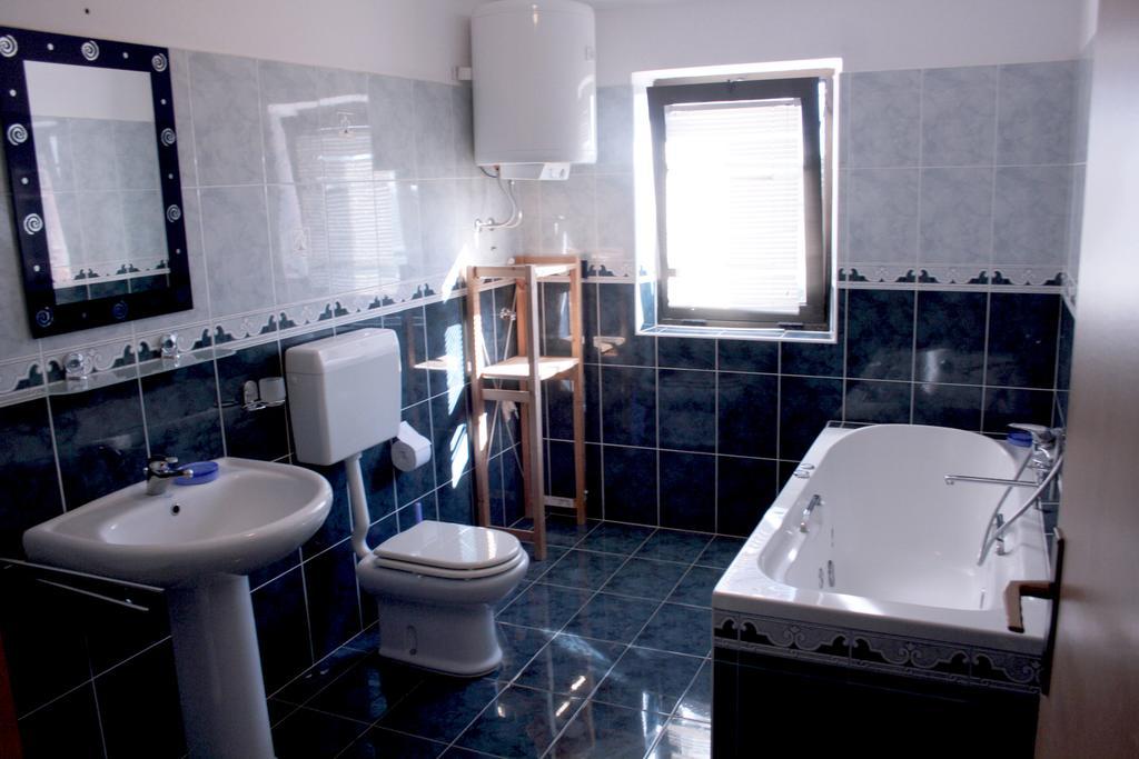 Sanja Apartments Sveti Servul Novigrad  ภายนอก รูปภาพ